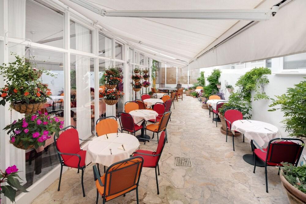 Hotel Villa Adriatica - Adults Only Supetar Eksteriør billede