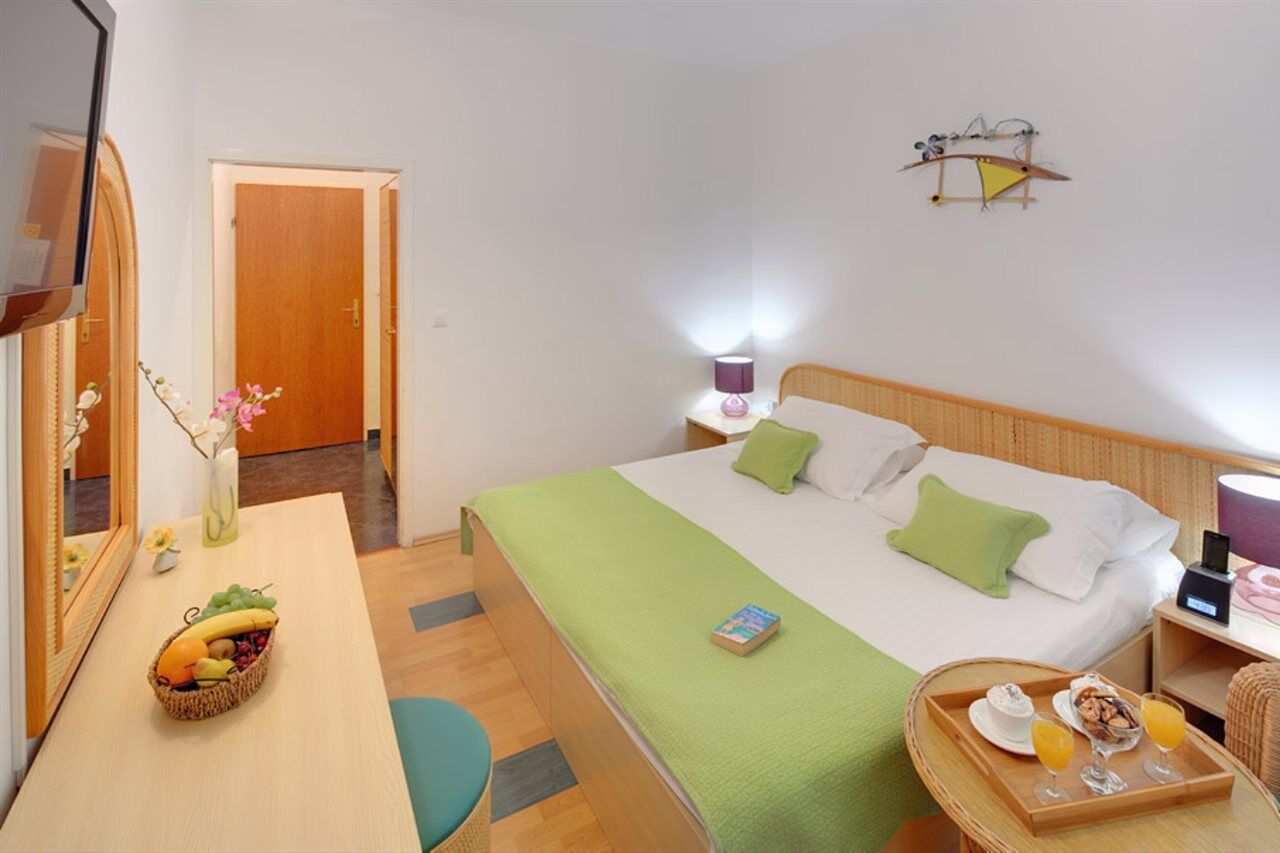 Hotel Villa Adriatica - Adults Only Supetar Eksteriør billede